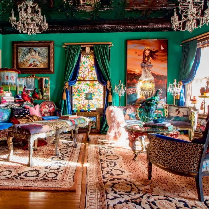 Victorian Mansion - Lakeshore Living with Tara Victorian Mansion
